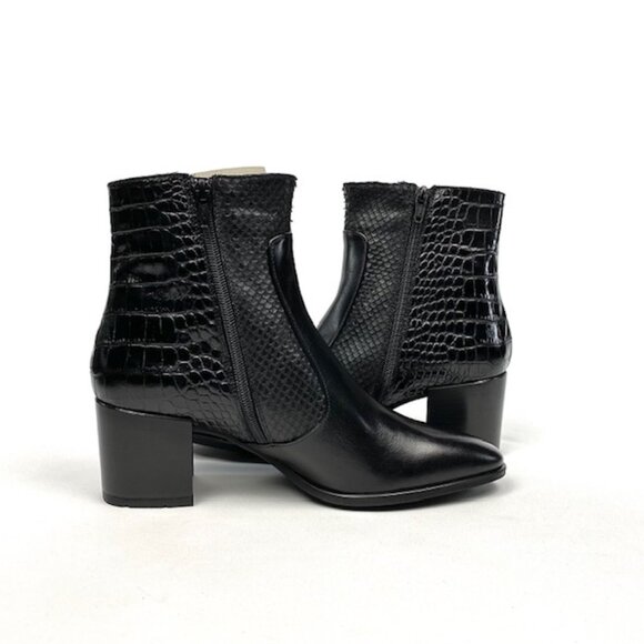 Andre Assous Miranda Black Snake Leather Almond Toe Block Heel Bootie 8 - Picture 9 of 11